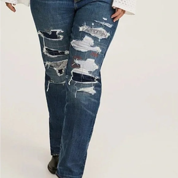 Torrid High Rise Distressed Blue Jeans - Picture 4 of 4